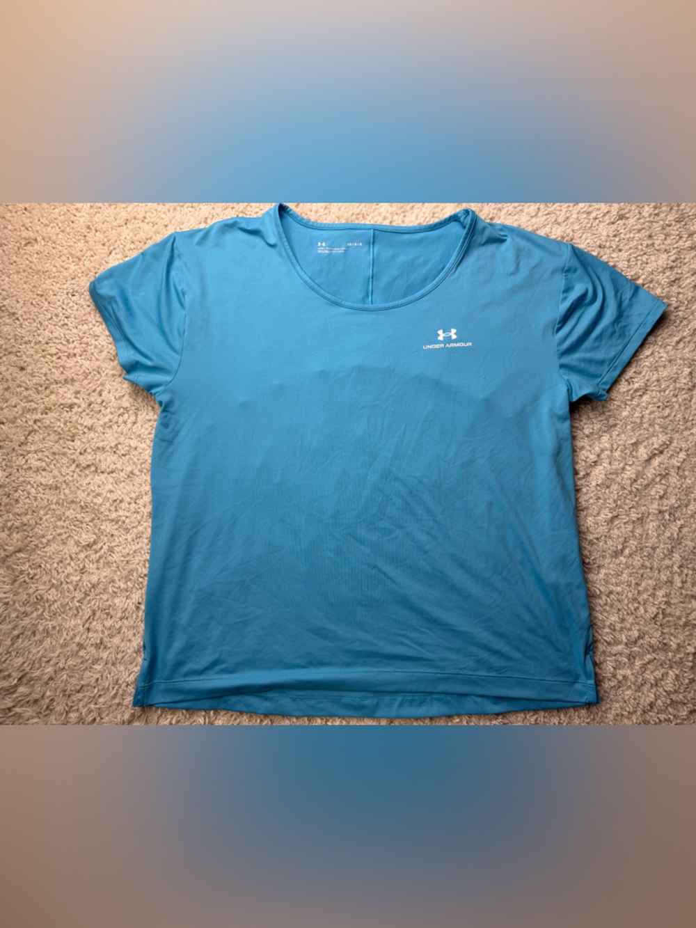 Under Armour Women’s Large Short Sleeve